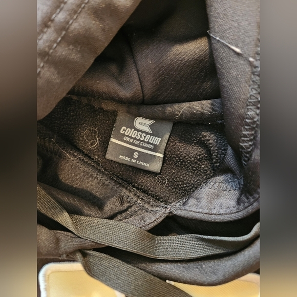 Colosseum Notre Dame Hoodie. Size Small - Picture 4 of 4